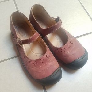 10.5 keen mary janes